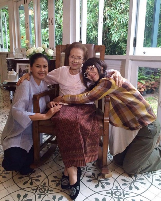 คุณยายบรรเจิดศรี ในวัย 96 ปี - khobkhao